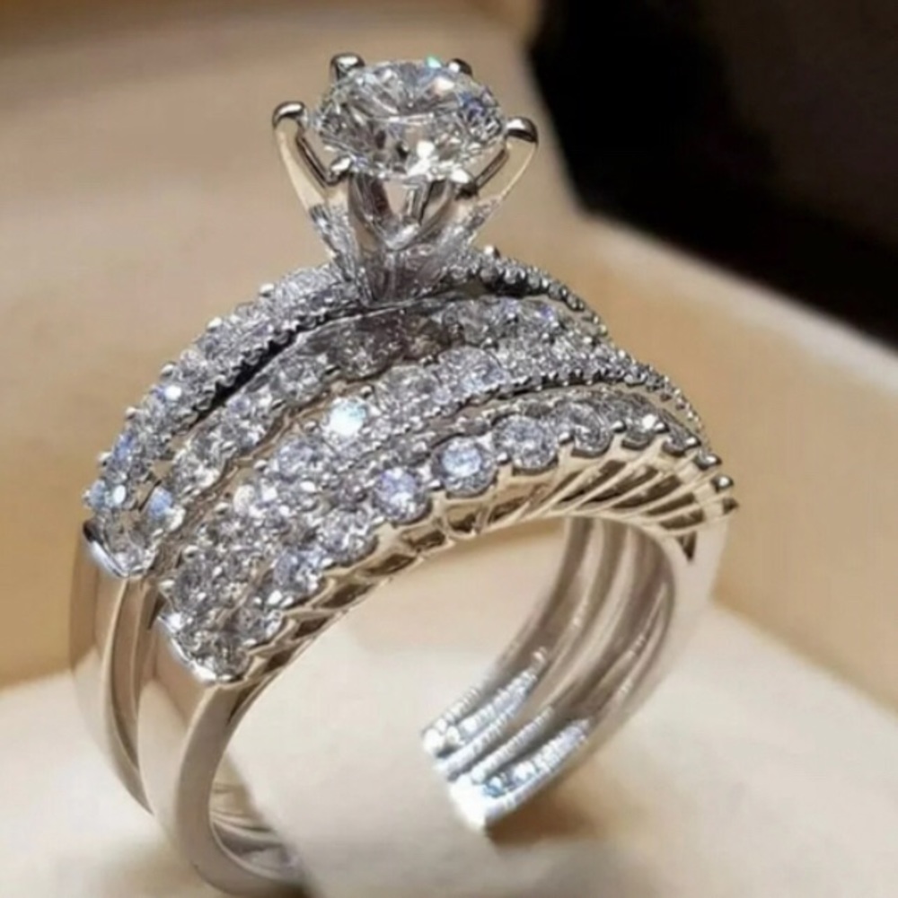 ♡Good quality silver Plated white sapphire ring♡ - Picture 1 of 1